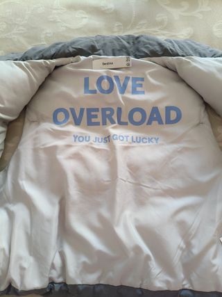 Chaleco acolchado gris Bershka. Nuevo.