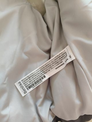 Chaleco acolchado gris Bershka. Nuevo.