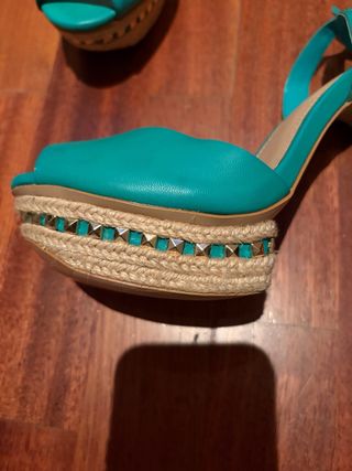 Zapatos de piel de Zara