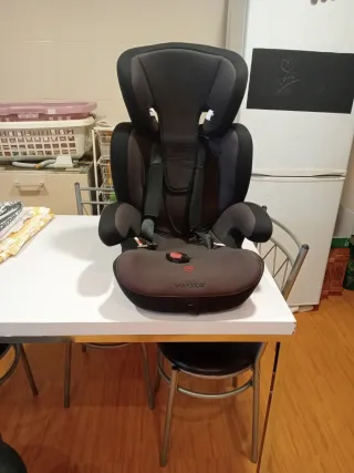 Silla de coche negra