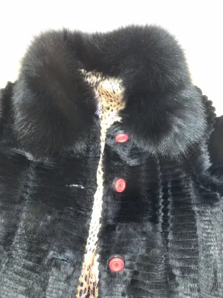 Abrigo piel conejo y cuello zorro