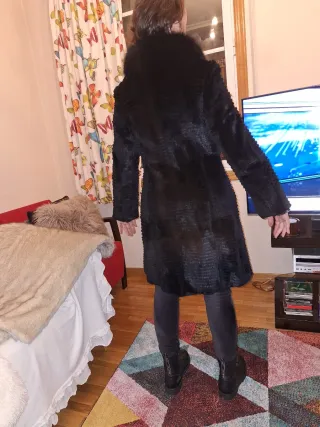 Abrigo piel conejo y cuello zorro