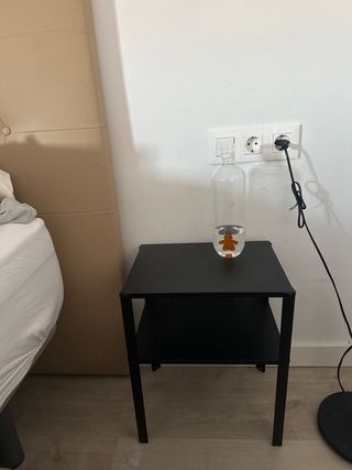 2 Mesitas de noche negra metal