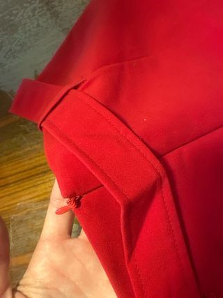 Falda roja Stradivarius Talla 40