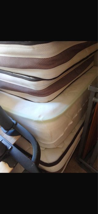 Lote 6 somieres y colchones