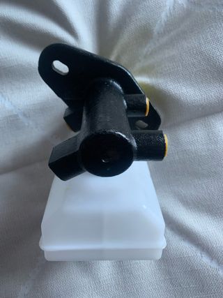 Land Rover Bomba de freno NTC4991