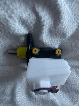 Land Rover Bomba de freno NTC4991