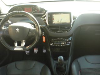 Peugeot 208 2015