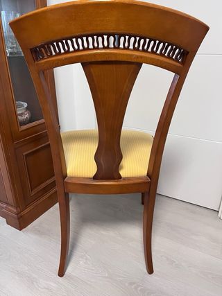 Mesa de comedor extensible y 6 sillas de madera