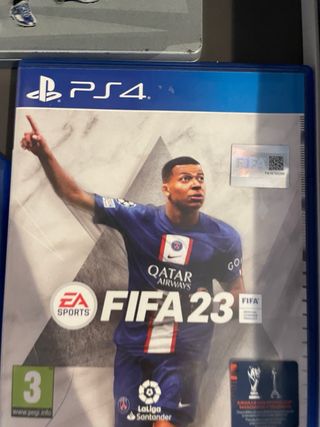 PS4 Pro Blanca Sony + 2 mandos y 10 juegos