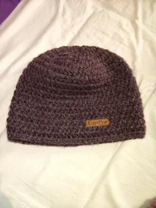Gorro de invierno morado y rosa