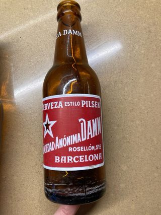 Lotto di 2 bottiglie antiche Estrella Damm