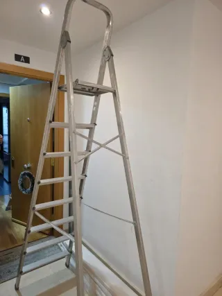 Escalera plegable aluminio 7 peldaños