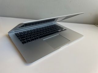 MacBook Air 13” (2017) Gris Espacial
