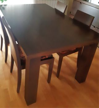 Mesa comedor + sillas alta gama- Excelente estado