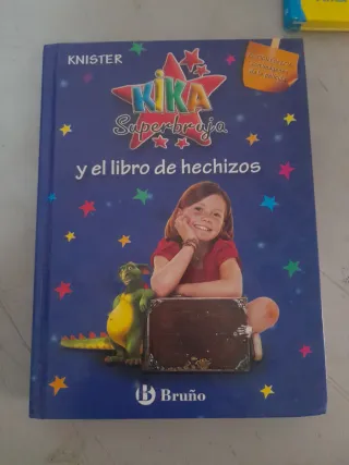 Kika Superbruja y el libro de hechizos (EDICIÓN...