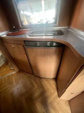 AUTOCARAVANA BURSTNER T605 – FULL EQUIP