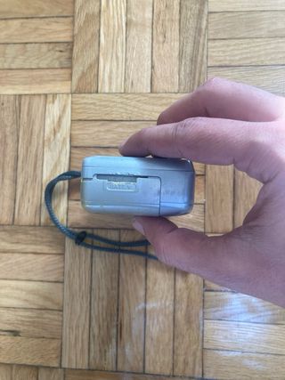 Cámara Yashica T5 Zeiss T*