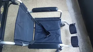 Silla de ruedas plegable  para casa Quirumed 90€