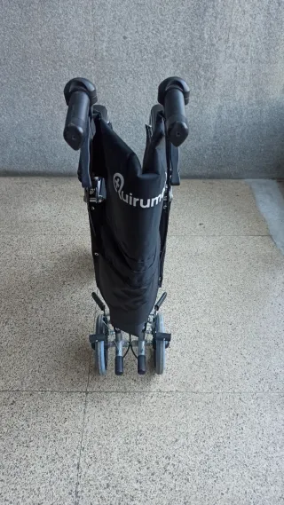 Silla de ruedas plegable  para casa Quirumed 90€