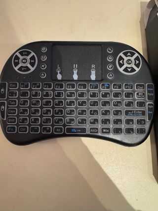 Mini Teclado Inalámbrico con Touchpad