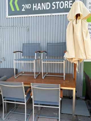 MESA DE TERRAZA,SILLAS Y SOMBRILLA!! ENTREGAMOS!!