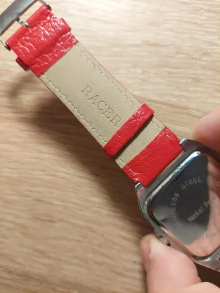 Reloj Racer Mujer Correa Roja y Bisel Plateado