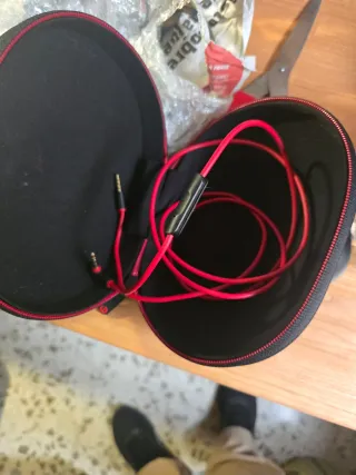 Auriculares Beats Studio 2.0 (sin Bluetooth) rojos