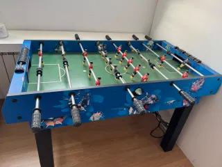 Futbolín y mesa de billar