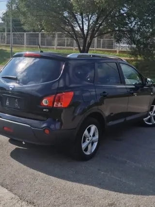 Nissan Qashqai+2 2010