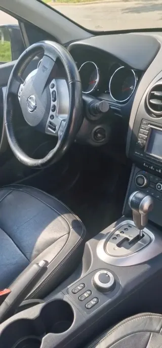 Nissan Qashqai+2 2010