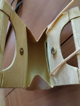 Bolso de mano beige y dorado