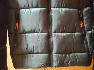 Chaqueta Superdry Puffer Capucha Bloque Color