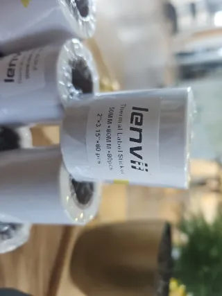 Impresora de etiquetas Clabel negra