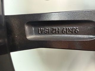 LLANTA BMW 19” SERIE 8 G14 ORIGINAL 8090020