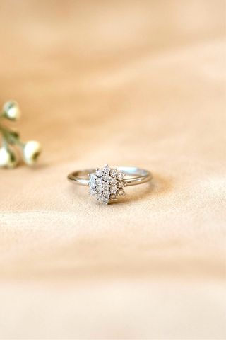 Anillo oro 18k 750 con brillantes