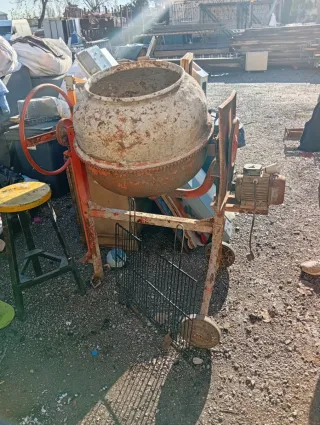 Hormigonera pequeña