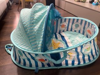 Cuna de viaje para bebé con mosquitera. Cuna playa