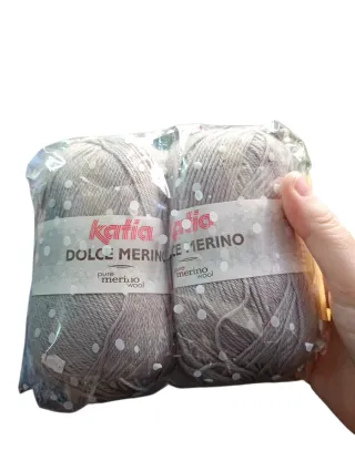 2 ovillos Katia Dolce Merino gris