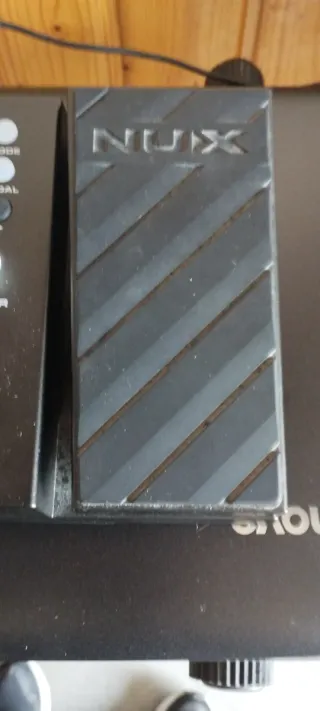 Pedalera Guitarra NUX MG-300