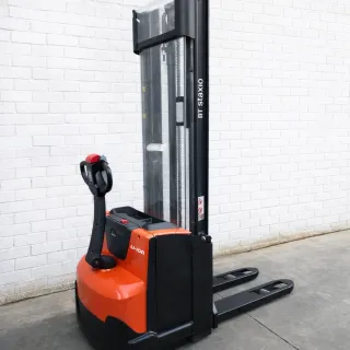 Apilador Eléctrico BT batería de Litio