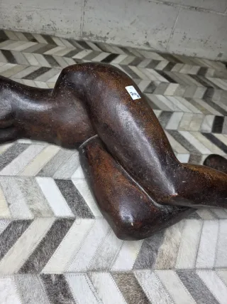 Escultura antigua terracota mujer desnuda