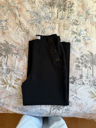 Pantalón vestir negro mango