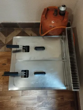 Freidora Gas Butano 16L Industrial