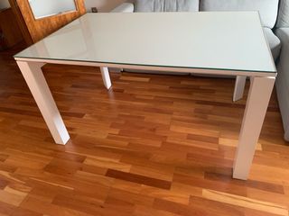 Mesa de comedor extensible modera de aluminio
