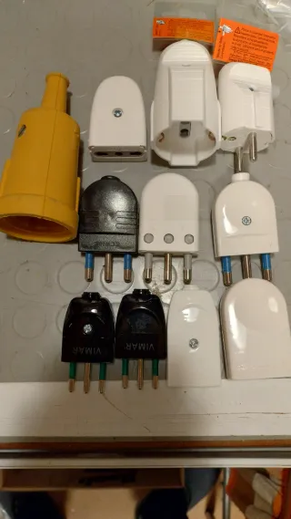 Spine elettriche e adattatori vari