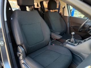 Peugeot 5008 Allure 1.6 THP 156