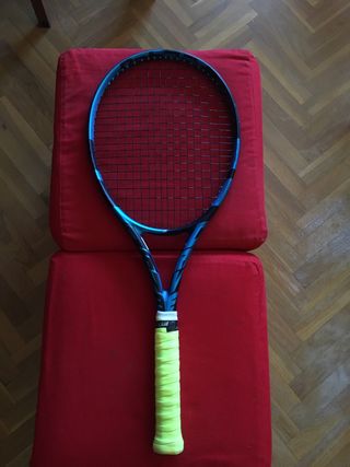 Raqueta Babolat Pure Drive.