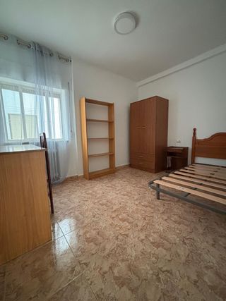 Se vende piso en barrio blanco
