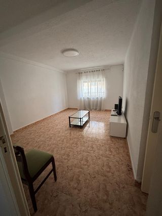 Se vende piso en barrio blanco